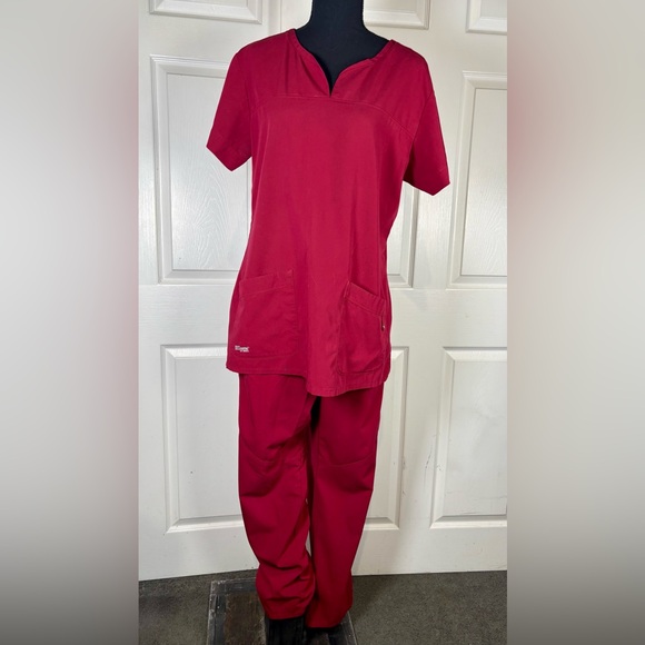 Burgundy Grey’s Anatomy Women’s   Scrub Set Size Large - Picture 4 of 16